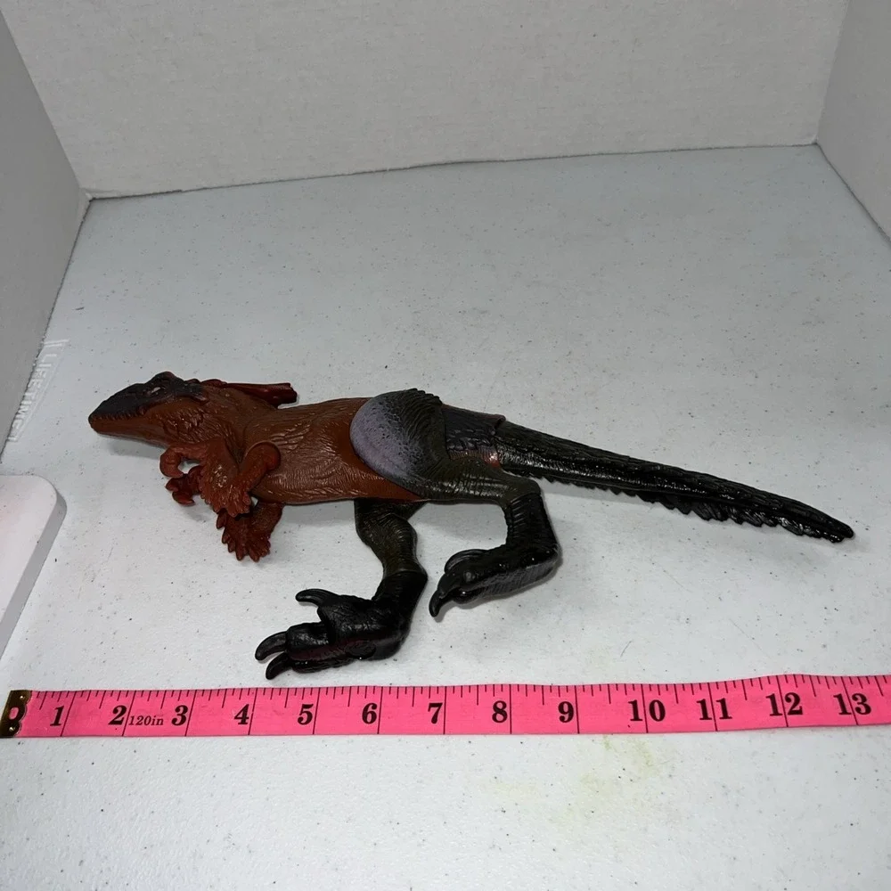Jurassic World Dominion Pyroraptor Dinosaur 12